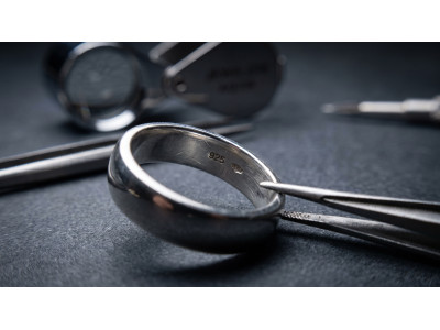 Як відрізнити справжнє срібло 925 від підробки