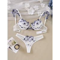 Нежный комплект белья, бюстгальтер и трусики с цветочной вышивкой. Женское сексуальное эротическое белье