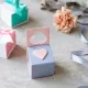 Элегантная подарочная коробка для ювелирных украшений с магнитом серая с розовым Сердцем Элегантная подарочная коробка для ювелирных украшений с магнитом серая с розовым Сердцем