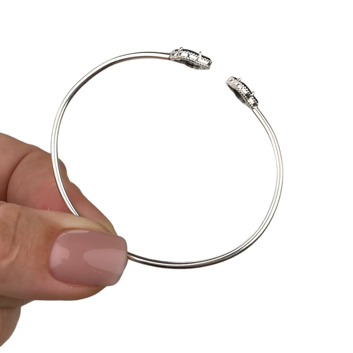 Срібний жорсткий браслет Клевер з чорним оніксом — елегантність і стиль кожного дня