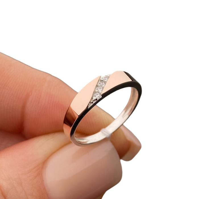 Срібна каблучка з золотими вставками та кубічним цирконом